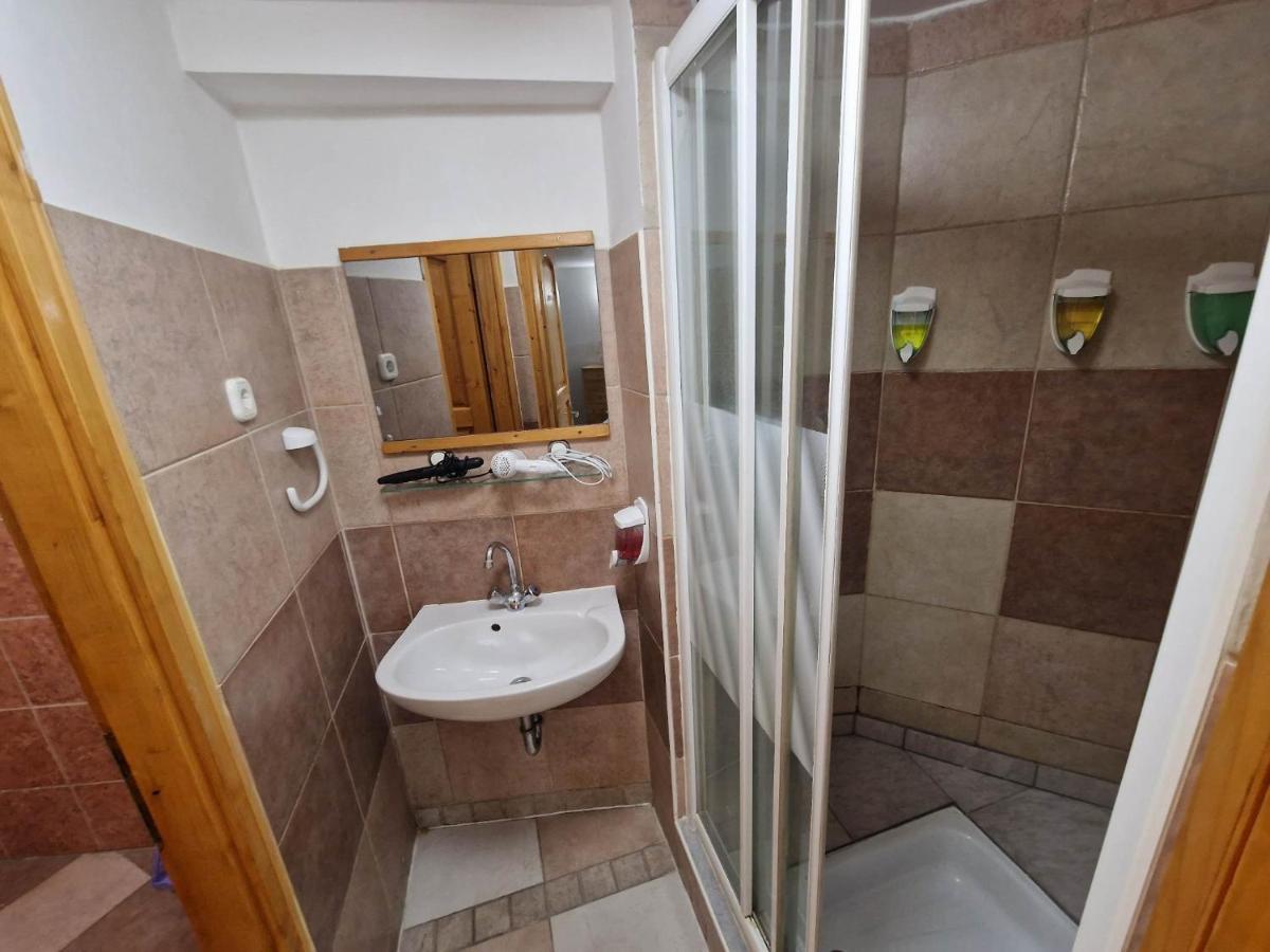 7Dab Josika 4 Contactless Self Check-In Lejlighedshotel Budapest Eksteriør billede